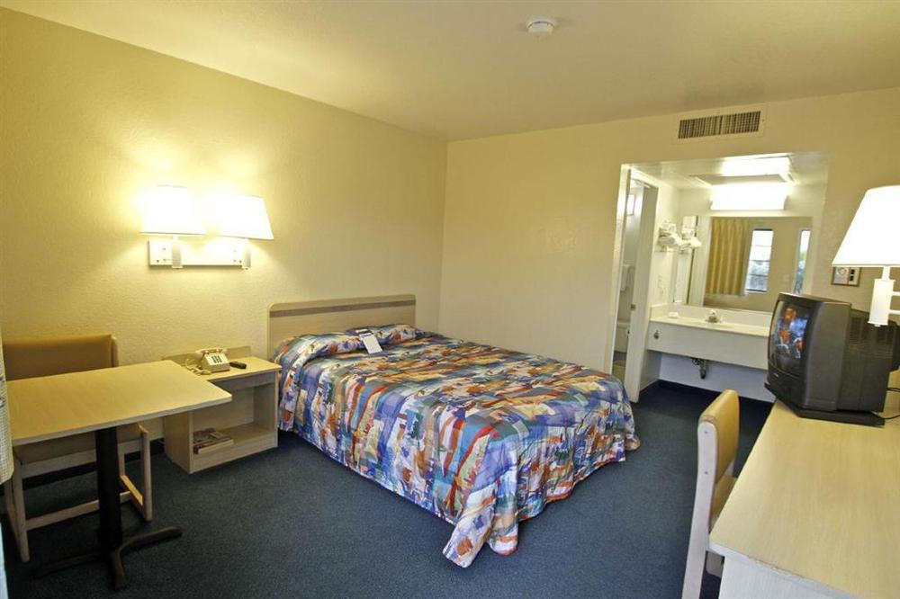 Motel 6-Coalinga, Ca - East Rum bild